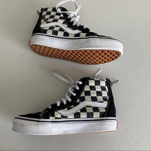 Vans x Disney Mickey Mouse Sk8 Hi Checkered - Picture 3 of 10